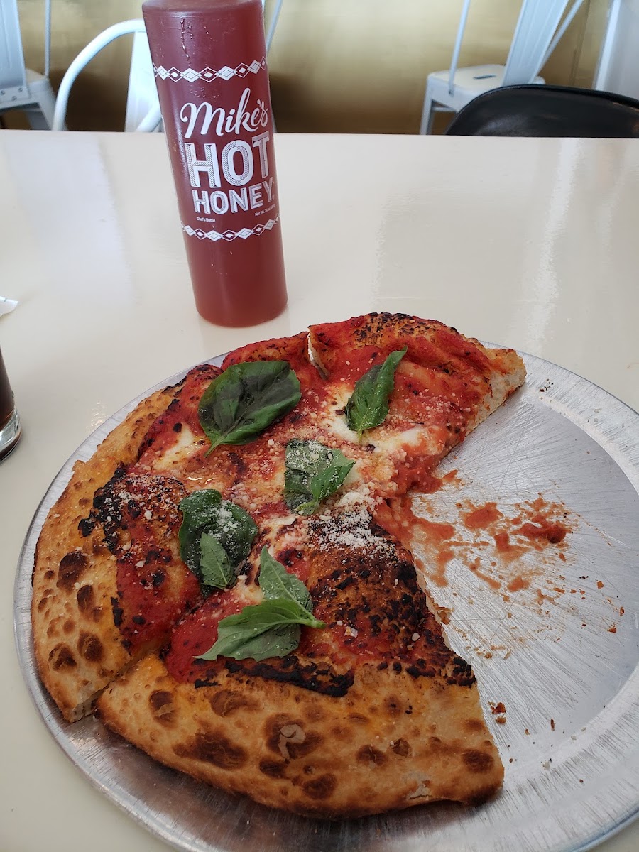 Bobby's Hot & Cheesy-10