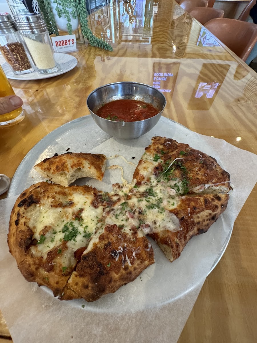 Bobby's Hot & Cheesy-6